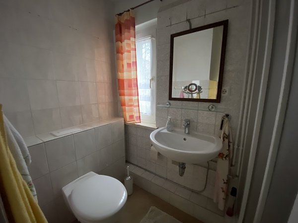 Einfamilienhaus mit Büro und Werkstatt