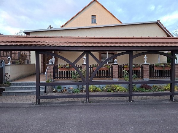 Renomierter Landgasthof in verkehrsgünstiger Lage mit großem Saal und Wohnung