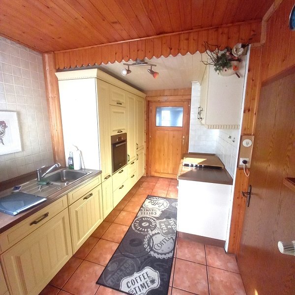 Parey/Elbe kleines Haus mit Nebengebäuden