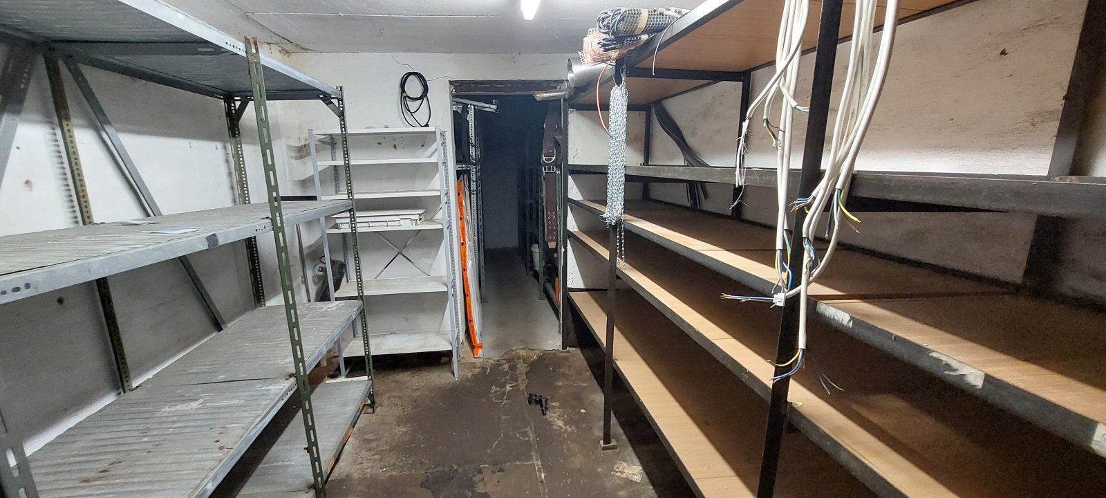 Einfamilienhaus mit Büro und Werkstatt