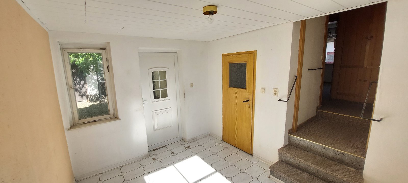 Gepflegtes Einfamilienhaus mit Nebengelass im Sülzetal