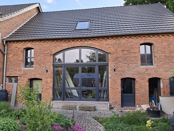 Gro&#xdf;z&#xfc;giges EFH mit Nebengelass und sch&#xf6;nem Garten!