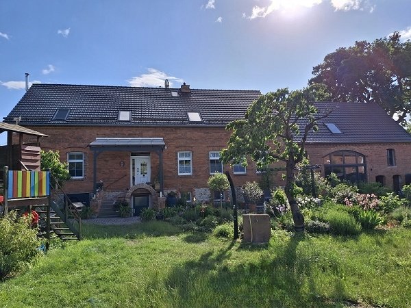 Gro&#xdf;z&#xfc;giges EFH mit Nebengelass und sch&#xf6;nem Garten!