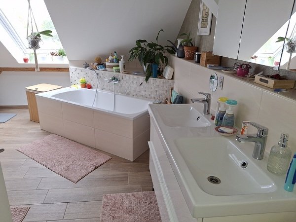 Gro&#xdf;z&#xfc;giges EFH mit Nebengelass und sch&#xf6;nem Garten!