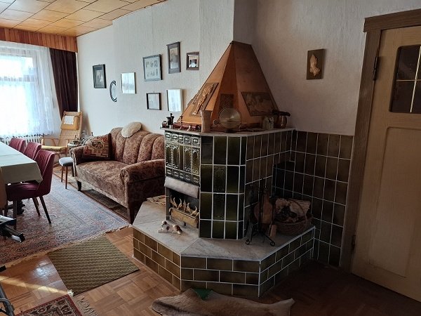 Erholsames Wohnen in einem kleinen Dorf unweit eines schönen Mischwaldes