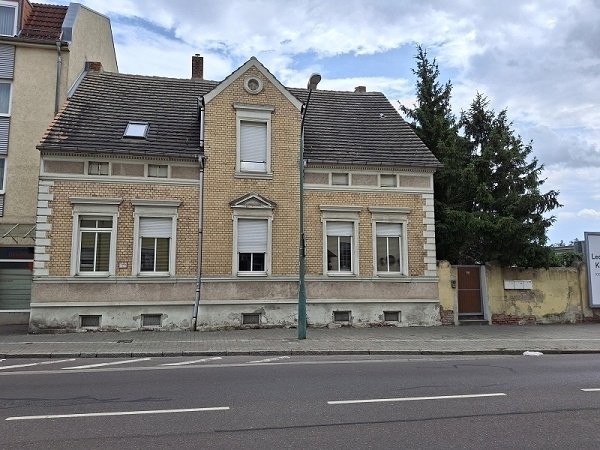 Eigennutzer oder Kapitalanleger f&#xfc;r 3-Familienhaus gesucht!