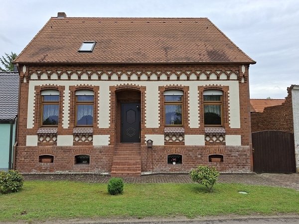 Einfamilienhaus mit Nebengelass und gro&#xdf;em GS.