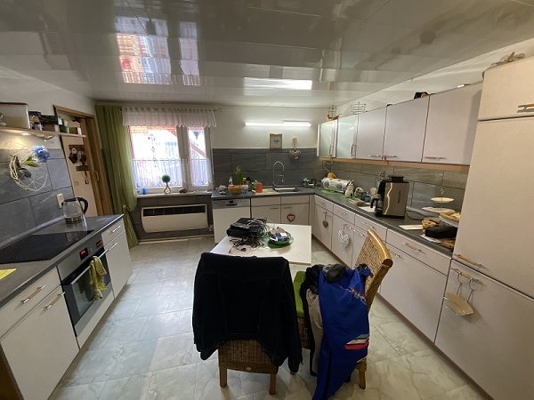 Einfamilienhaus auf kleinem Grundstück mit Nebengelass