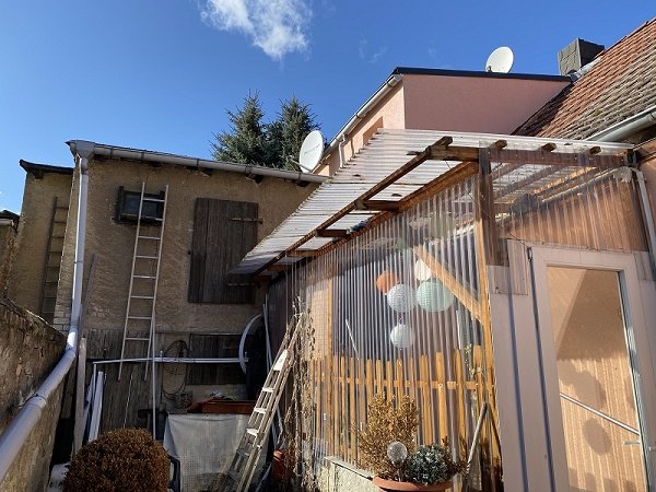 Einfamilienhaus auf kleinem Grundstück mit Nebengelass