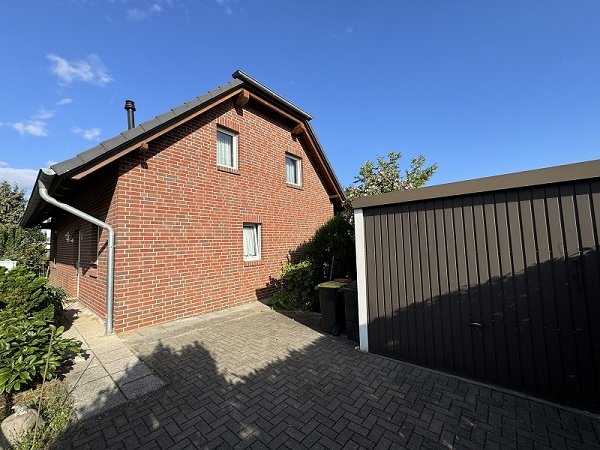 Zeitgem&#xe4;&#xdf; - h&#xfc;bsches Haus in Stadtfeld-West