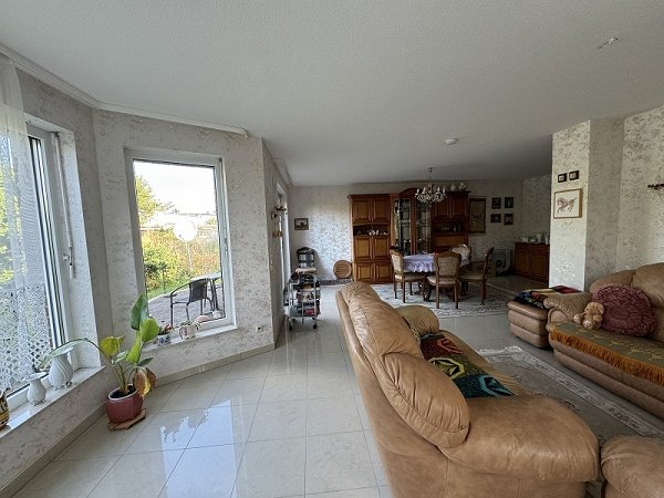 Zeitgem&#xe4;&#xdf; - h&#xfc;bsches Haus in Stadtfeld-West