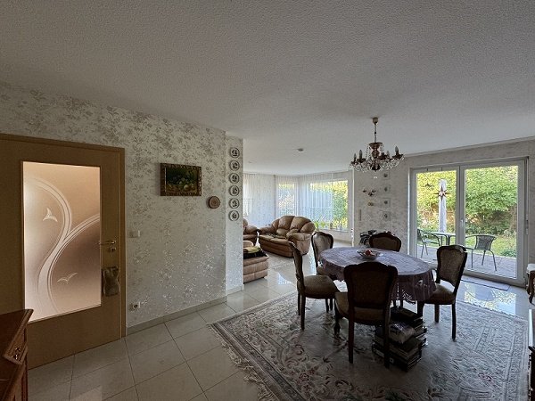 Zeitgem&#xe4;&#xdf; - h&#xfc;bsches Haus in Stadtfeld-West