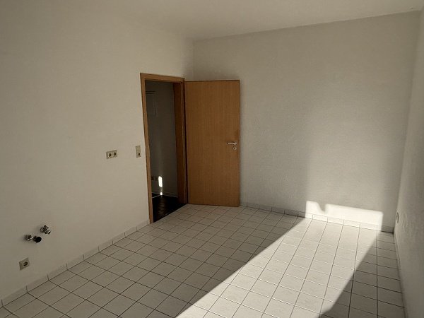 Renovierte Wohnung im Gr&#xfc;nen mit Balkon in Magdeburg nahe Gewerbegebiet / S&#xfc;lzetal!