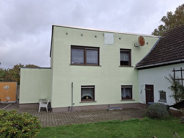 Bezugsfähiges EFH mit großem GS.