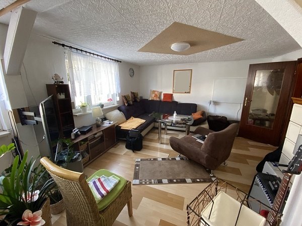 Einfamilienhaus auf kleinem Grundstück mit Nebengelass