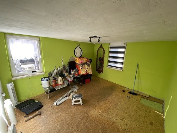 Einfamilienhaus auf kleinem Grundstück mit Nebengelass