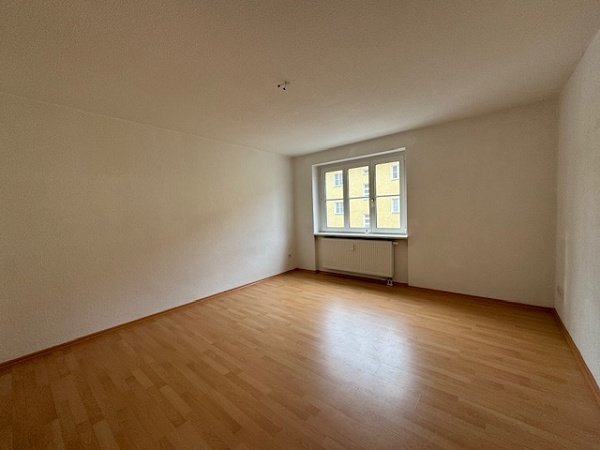 Kernsaniert und voll vermietet - MFH in der beliebten Curiesiedlung