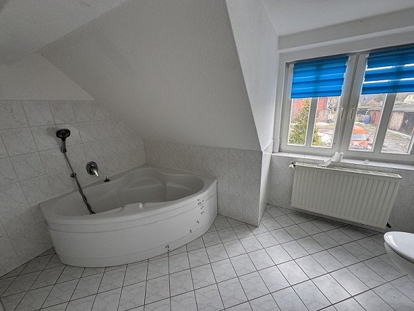 Wasserlage nahe Havel und Elbe - Mehrfamilienhaus mit großem Grundstück