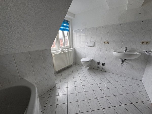 Wasserlage nahe Havel und Elbe - Mehrfamilienhaus mit großem Grundstück