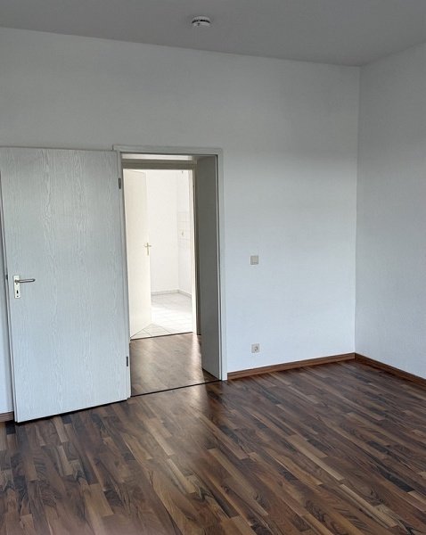 Charmante 3-Zimmer-Wohnung mit Erker & Balkon in Top-Lage MD-Stadtfeld!