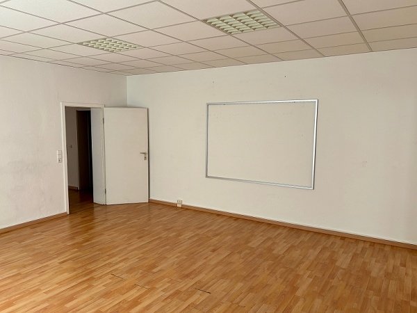 Einzigartige Bürofläche in Magdeburg Altstadt - Zentral gelegen und mit flexibler Raumgestaltung!