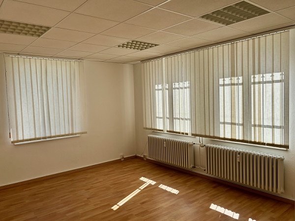 Einzigartige Bürofläche in Magdeburg Altstadt - Zentral gelegen und mit flexibler Raumgestaltung!