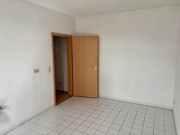 Wohnen im Grünen: Lichtdurchflutete 2-Zimmer-Wohnung mit großem Balkon!