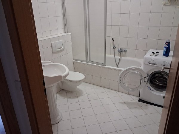 Über den Dächern von Stadtfeld und Top-Anbindung mit Kiez-Flair: Deine neue DG-Wohnung!