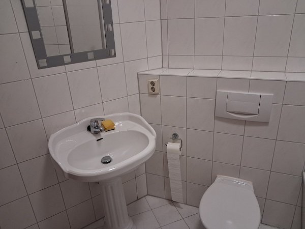 Über den Dächern von Stadtfeld und Top-Anbindung mit Kiez-Flair: Deine neue DG-Wohnung!