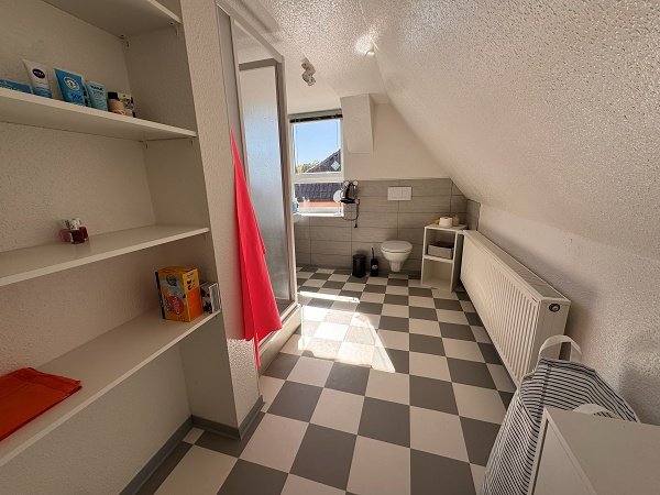 Zweifamilienhaus mit Garten & Garage in ruhiger Lage in Walbeck