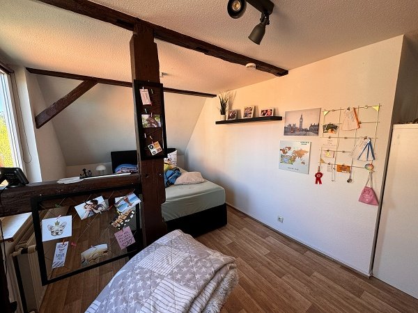 Zweifamilienhaus mit Garten & Garage in ruhiger Lage in Walbeck