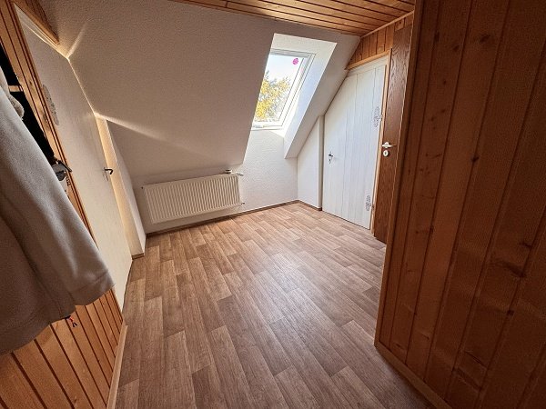 Zweifamilienhaus mit Garten & Garage in ruhiger Lage in Walbeck