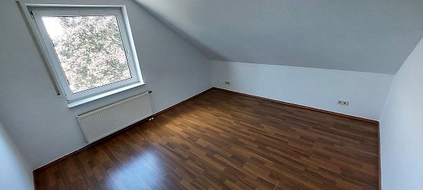 Mietwohnung mit Balkon u. Stellplatz in Niederndodeleben