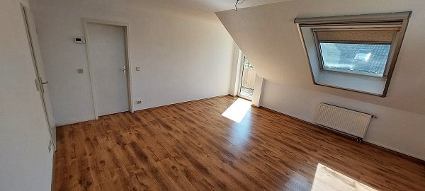 Mietwohnung mit Balkon u. Stellplatz in Niederndodeleben