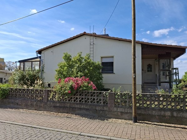 39345 Vahldorf-Handwerklich begabte Familie gesucht!