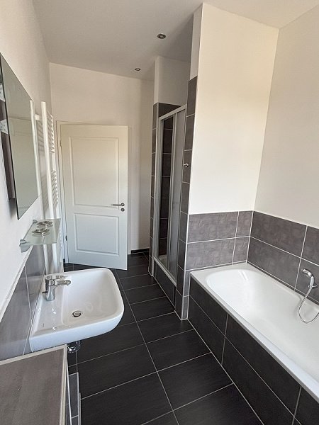 Ihr neues Zuhause wartet! Modernisierte 3-Zimmer-Wohnung mit großem Balkon in Magdeburg!
