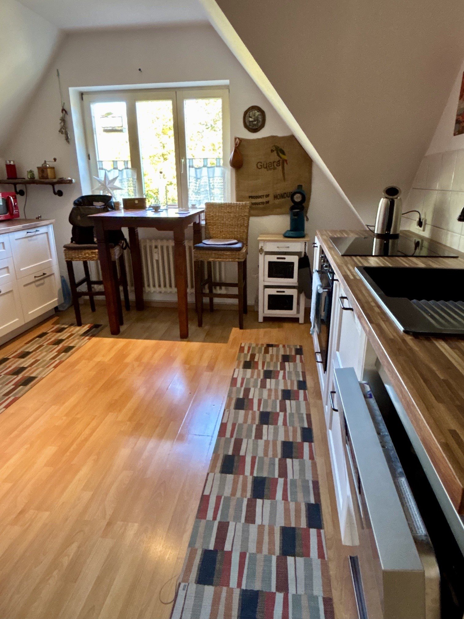 Einzigartige DG-Wohnung mit Erker in Magdeburger Altstadt - Zentral und mit flexibler Raumgestaltung