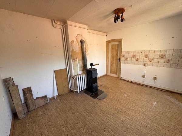 Tolles Grundstück - Sanierungsbedürftiges Haus in Wanzleben