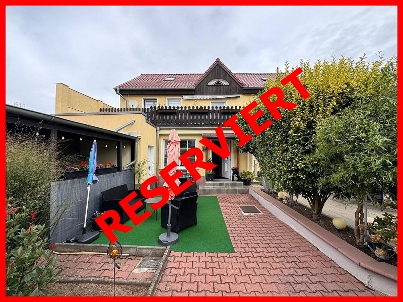 Charmantes Zweifamilienhaus mit Garten &Terasse in Ottersleben