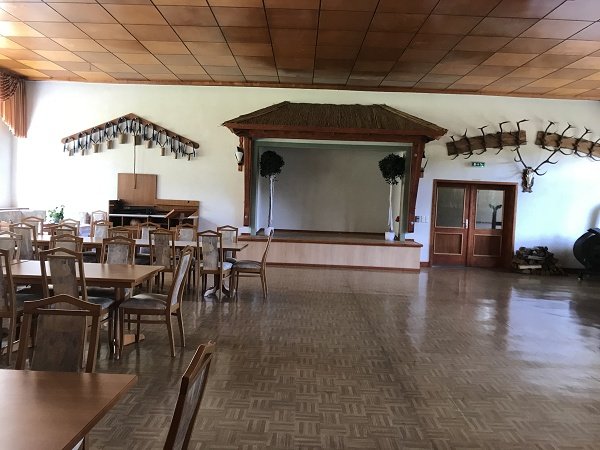 Saalausschnitt mit Bühne Saalausschnitt mit Bühne