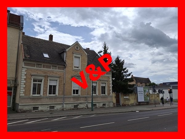 Schönebeck: Eigennutzer oder Kapitalanleger für 3-Familienhaus gesucht! 