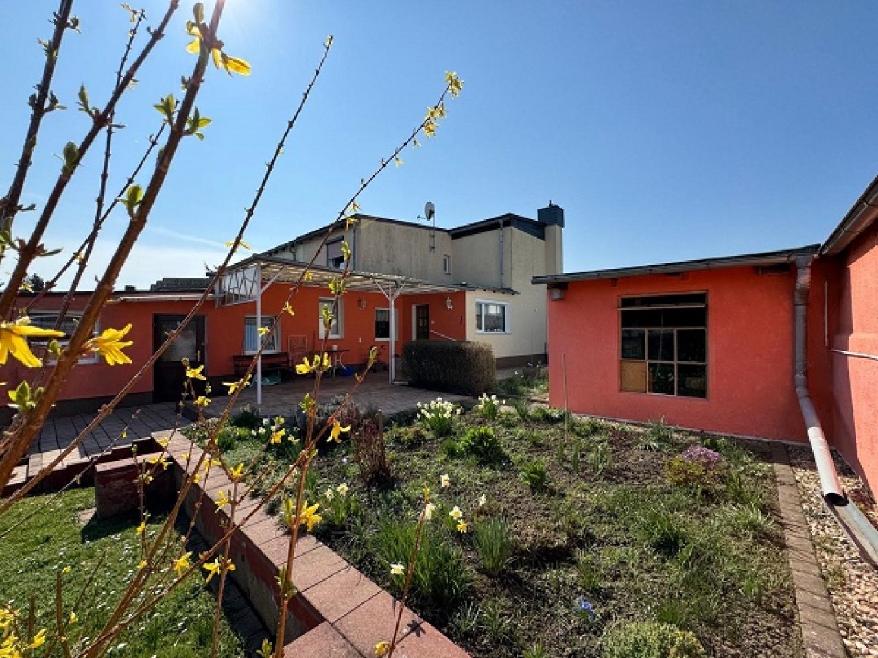 Seitenansicht+Garten Seitenansicht+Garten