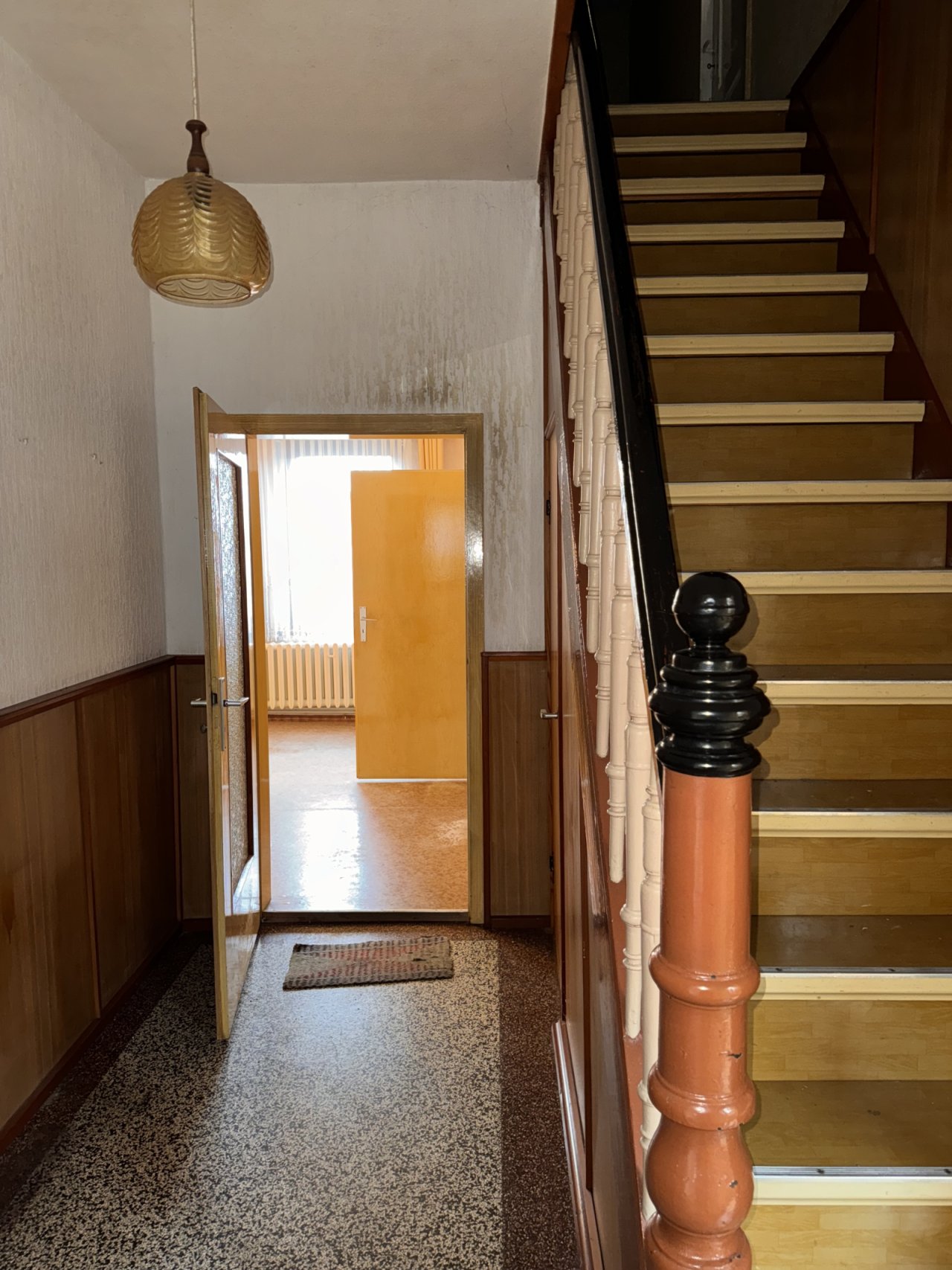 Flur mit Treppe Flur mit Treppe