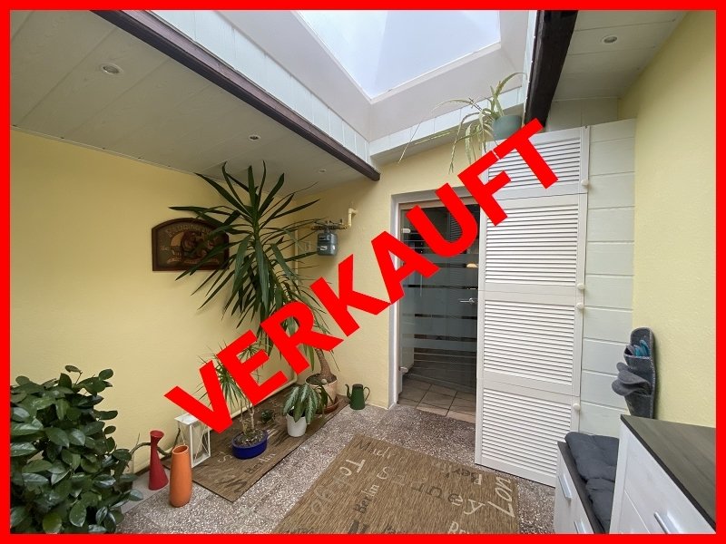 Einfamilienhaus mit Büro und Werkstatt Einfamilienhaus mit Büro und Werkstatt